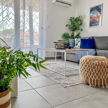 Superbe Neuf Entre Et Pins Wifi Apartment